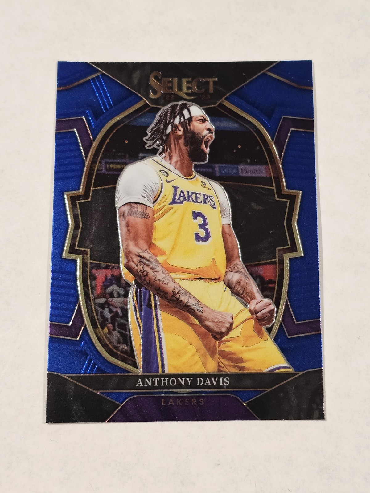 2022-23 Panini Select Anthony Davis Blue Prizm #17