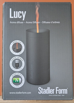 *** Stadler Form LUCY Aroma Diffusor, schwarz, inkl. Hankey Aromaöl Orange ***