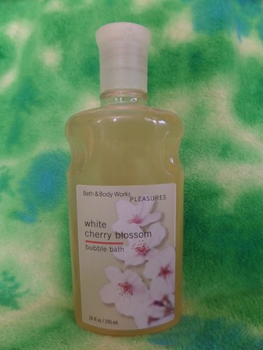 Rare & Retired Bath & Body Works Pleasures 10 Oz Bubble Bath ~ Choose Your Scent - Picture 7 of 8