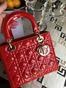 lady dior medium red