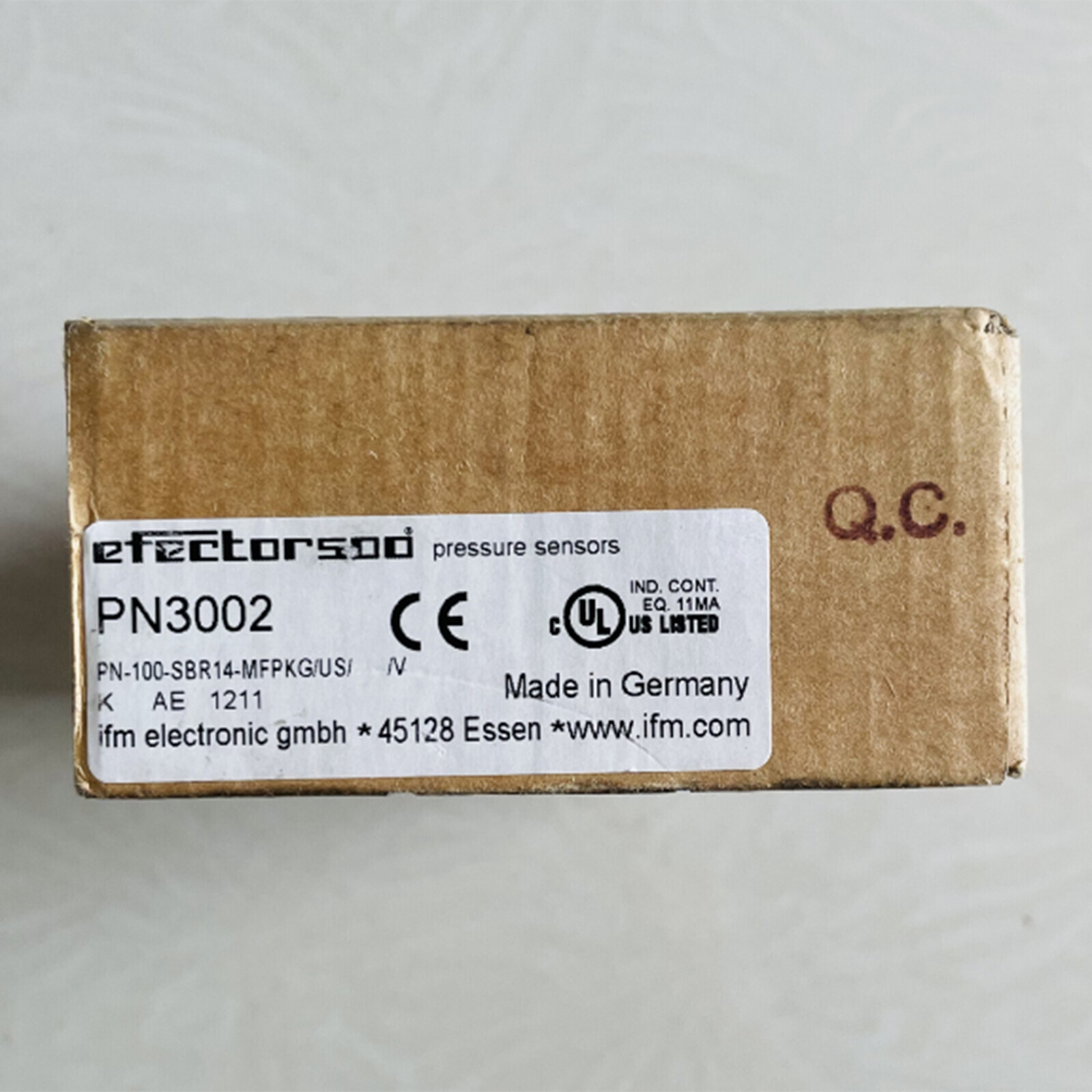 1PCS new IFM pressure sensor PN3002 #A6-37