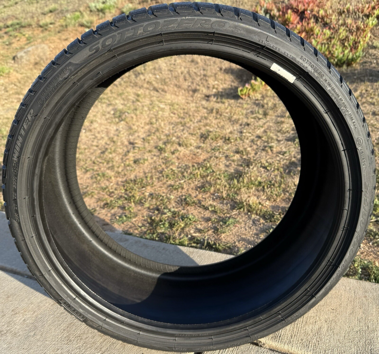 Lamborghini Huracan FRONT+LOWER Tire P/N 2309900