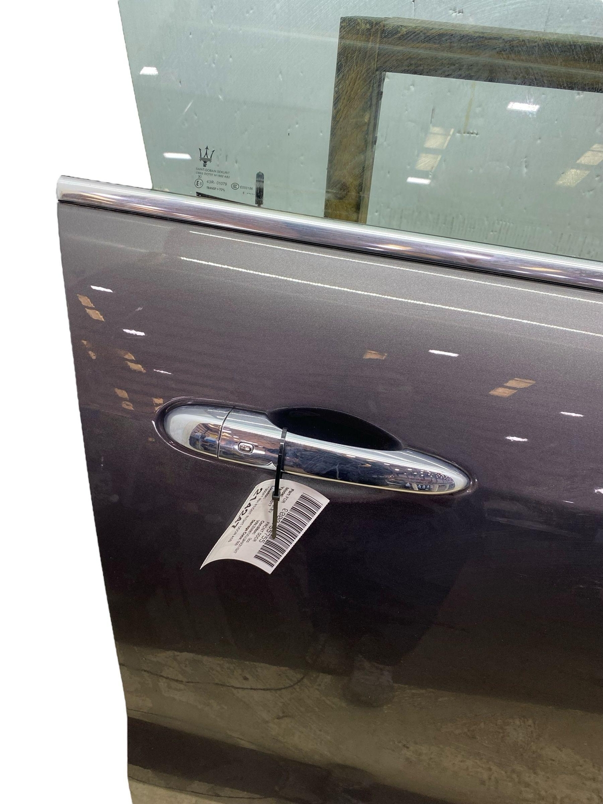 2017-2024 MASERATI LEVANTE M161 FRONT RIGHT DOOR ASSEMBLY | GRIGIO MARATEA (571)