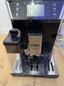 De'Longhi PrimaDonna Class Evo ECAM550.65.SB Kaffeevollautomat - Schwarz/Silber