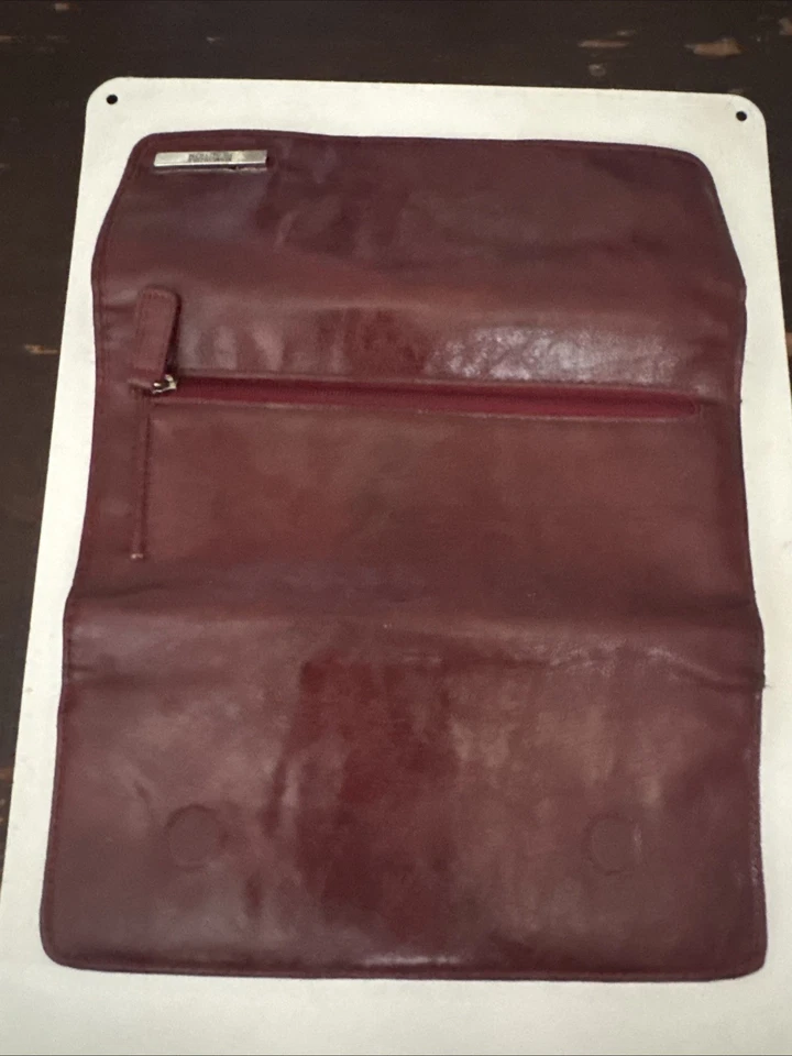 Kenneth Cole Reaction Vintage Synthetic Leather Trifold Wallet for Women - Image 4 of 4