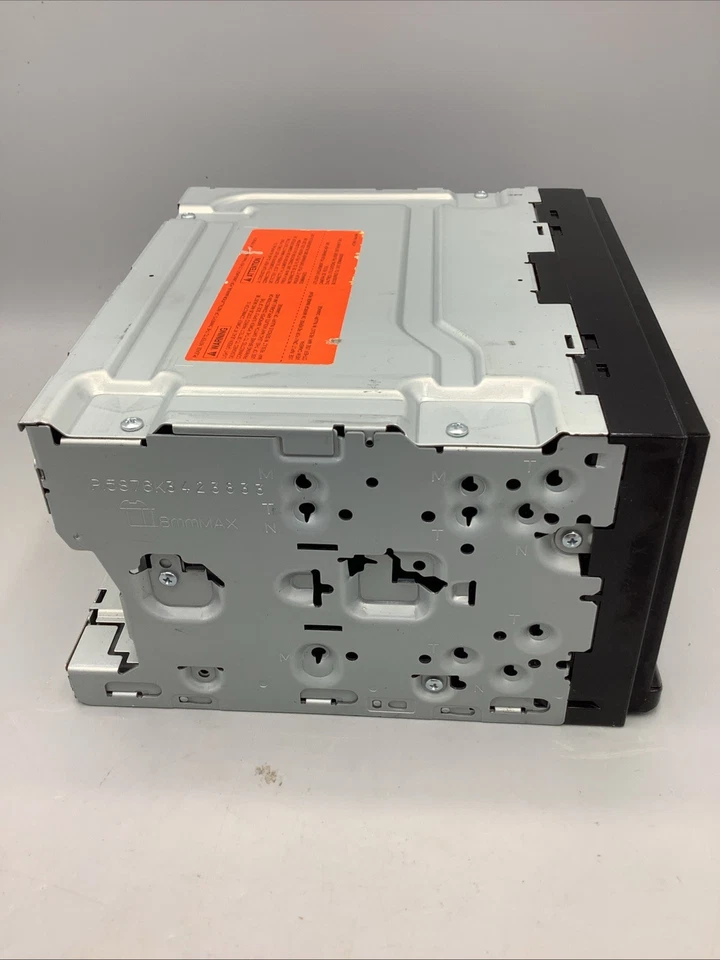 Pioneer MVH-AV251BT MultiMedia Digital Receiver. For Parts Or Not Working. - Image 4 of 4