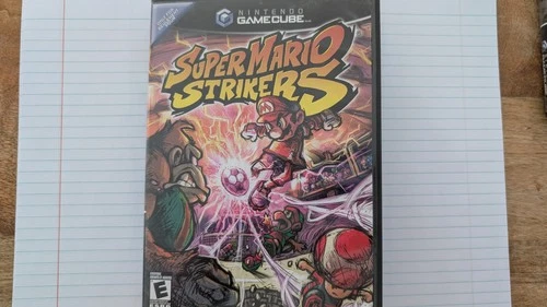 Super Mario Strikers (Nintendo GameCube, CIB / Tested)