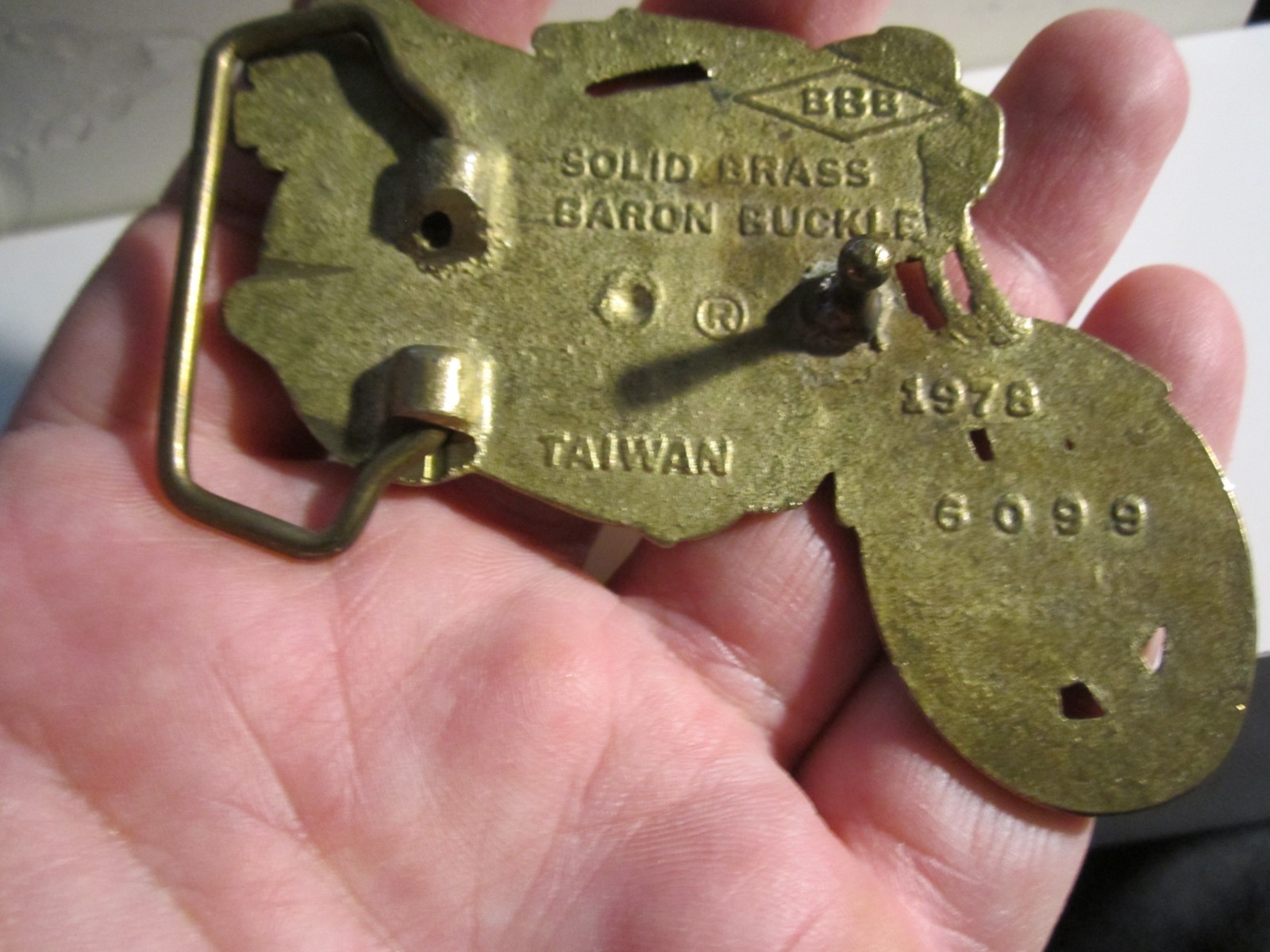 1978 MOTORCYCLE BELT BUCKLE SOLID BRASS HEAVY - G… - image 3