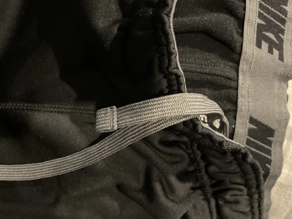 Pantalones deportivos Nike Therma Fit para hombre negros/grises, talla XL 🔥 Foto 2 de 4