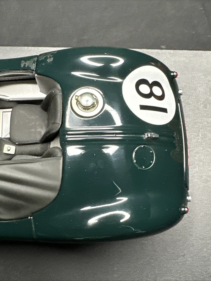AUTOart 1/18 Jaguar C-Type Le Mans победитель литой #18 зеленый цвет - Изображение 4 из 4
