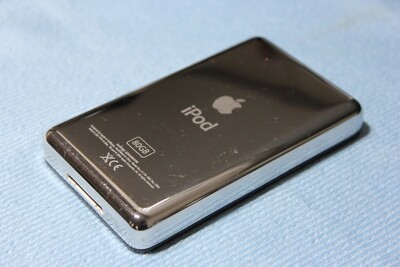 Apple iPod Classic 5th Generation Black 80gb Boxed A1136 - for