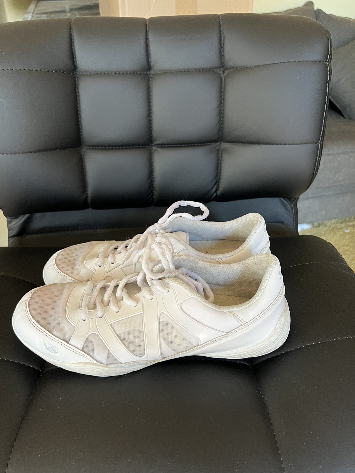 Eight Count Elevate E8119 Cheer Shoes Size 9 Gem