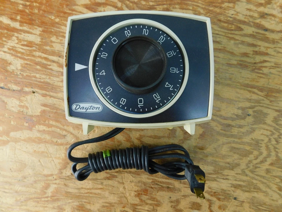 Dayton 2E225 enchufe temporizador 24 horas 1/2 HP 15 amperios 1875 vatios 125 V nuevo en caja nuevo en caja Foto 2 de 4