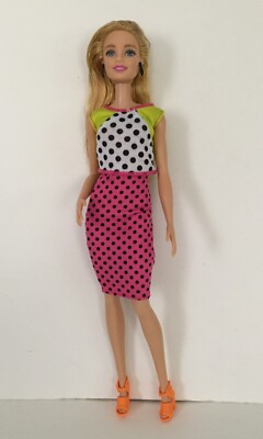 Barbie Fashionistas Doll #13 Dolled Up Dots Model Pose Tilted Hip DGY62