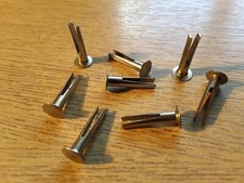 4mm x 19mm Bifurcado Pata Dividida Acero Niquelado Remache Cabeza Plana Cantidad 8