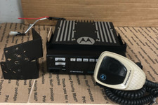 PARTS Motorola XTL 5000 M20URS9PW1AN Two-way Radio W/ MOTOROLA HMN1080A MIC