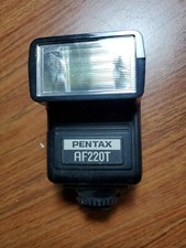 Pentax AF 220 T Electronic Flash for 35mm and DSLR Camera