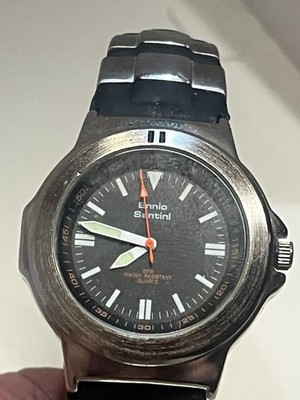 Stylische Ennio Santini. Vintage-HAU Quartz .new Bat.43mm SWISS