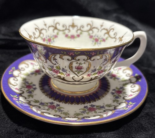 Rare Queen Victoria Teacup and Saucer by Royal Collection Trust w Original Box