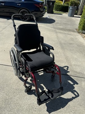 Quickie 2 Ultra Lightweight Wheelchair  Great Condition