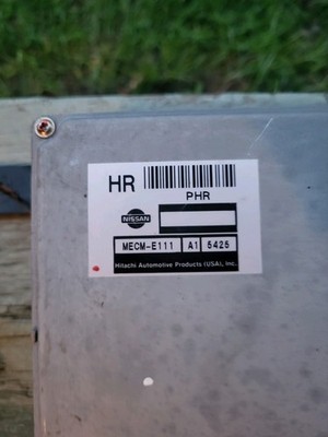 1995 Nissan Pickup 2.4L D21 ECU ECM Engine Computer MECM-E111 OEM Hitachi