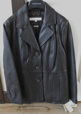 NEW Wilsons Women's Black Leather Button Front Thinsulate Coat Classic Size M