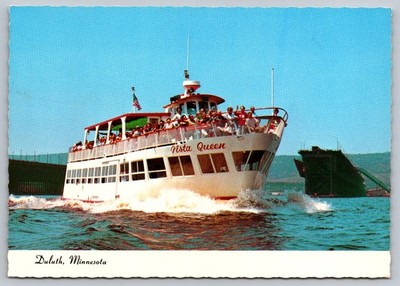 Vista Queen Excursion Boat Duluth MN Lake Superior Vintage Chrome Postcard