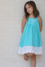 Well Dressed Wolf Turquoise Lace Dress Size 7 NWT