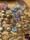 45+pc LOT VTG COSTUME JEWELRY CORO-TRIFARI-SARAH COV-SCHRAGER-NAPIER *GOOD MIX* — photo 3