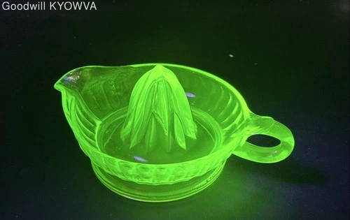 Vintage Uranium Glass Citrus Juicer Reamer Green Depression Glass