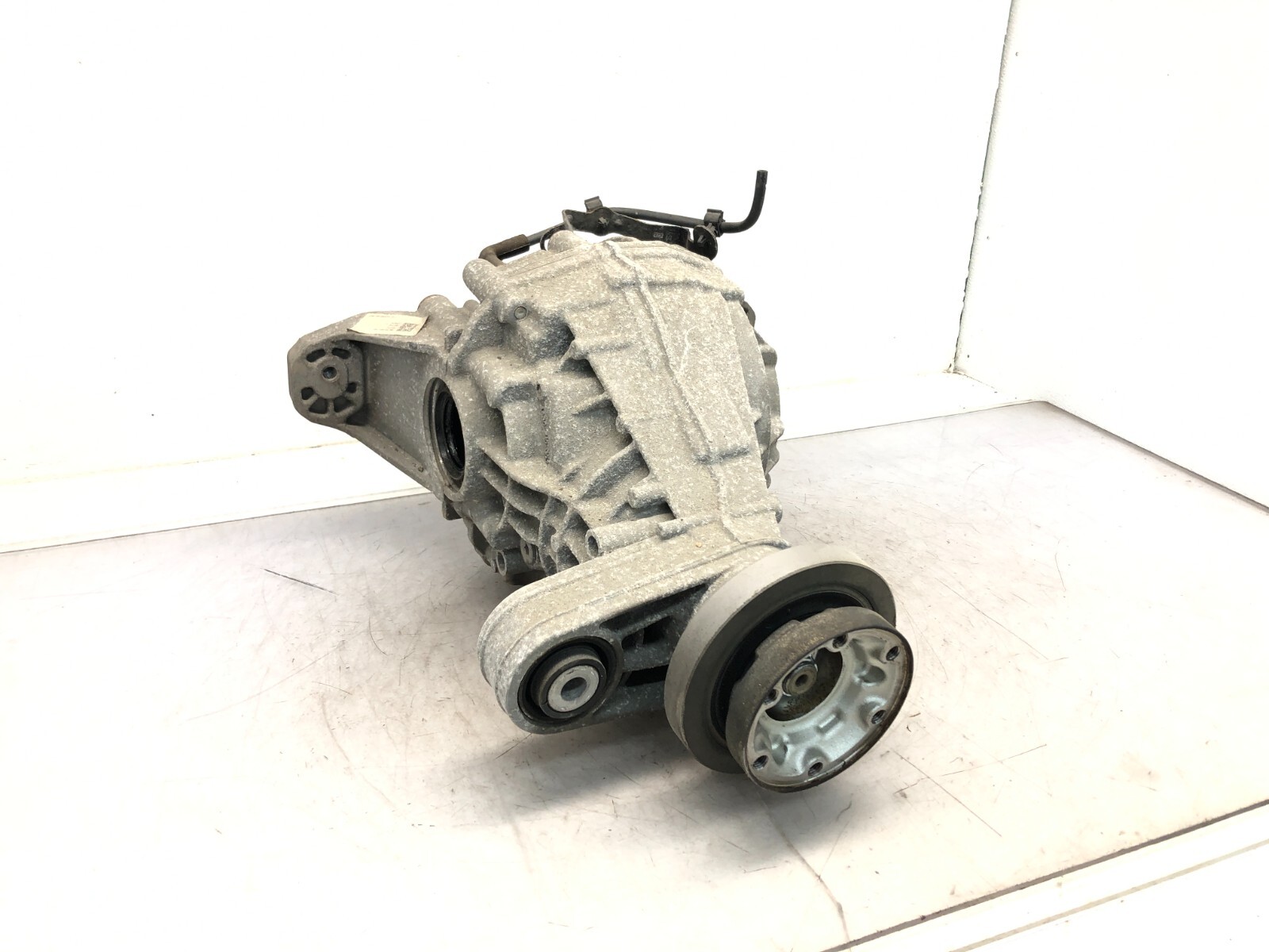 2017-2024 MASERATI LEVANTE S 3.0L AWD REAR DIFFERENTIAL AXLE CARRIER OEM