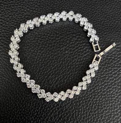 ATEMBERAUBENDES TENNISARMBAND HERZFORM CZ ODER STRASS NEU UNBEDINGT ANSEHEN