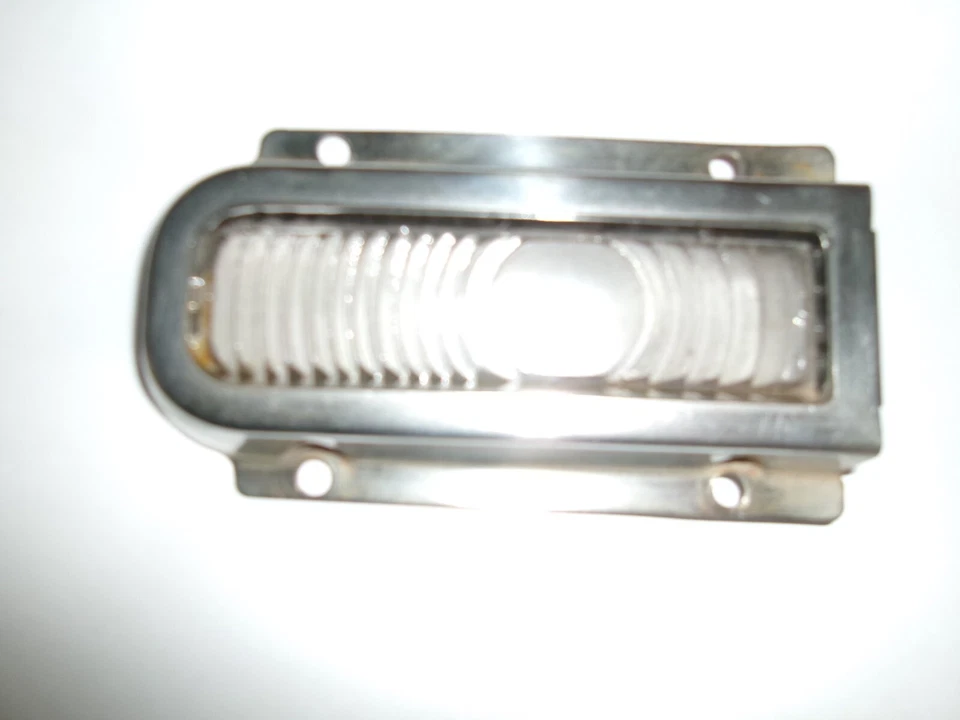 1947-1949 Studebaker командир поворотник / парковка лампа в сборе D14A 285914 - Изображение 3 из 4