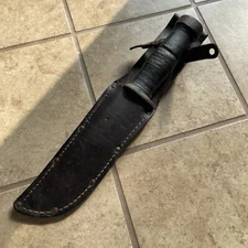 US MILITARY CATTARAUGUS 225Q FIGHTING KNIFE with LEATHER SCABBARD