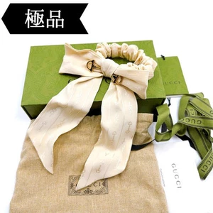 Gucci Beige Boîte en Soie Sac Accessoires Cheveux Authentique Article de Mode du Japon
