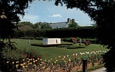 New York Hyde President Franklin Roosevelt grave site ~ postcard sku181