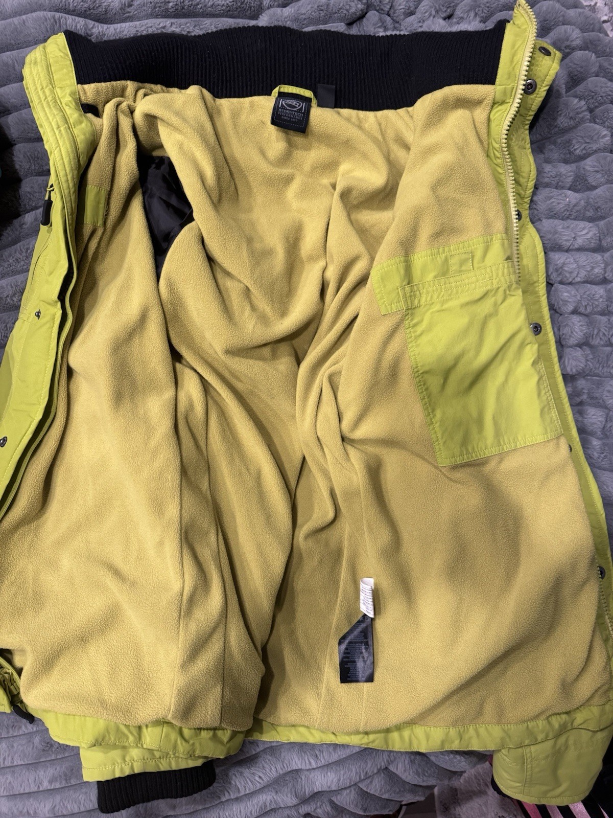 Stormtech Winter Jacket Size Medium - image 4