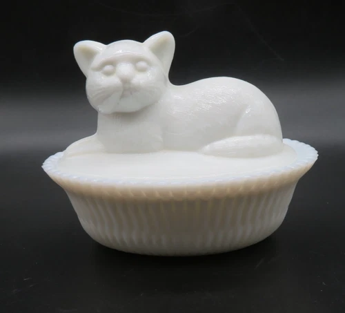 Vintage Westmoreland Milk Glass Cat on Basket medium size 5.5" by 4"