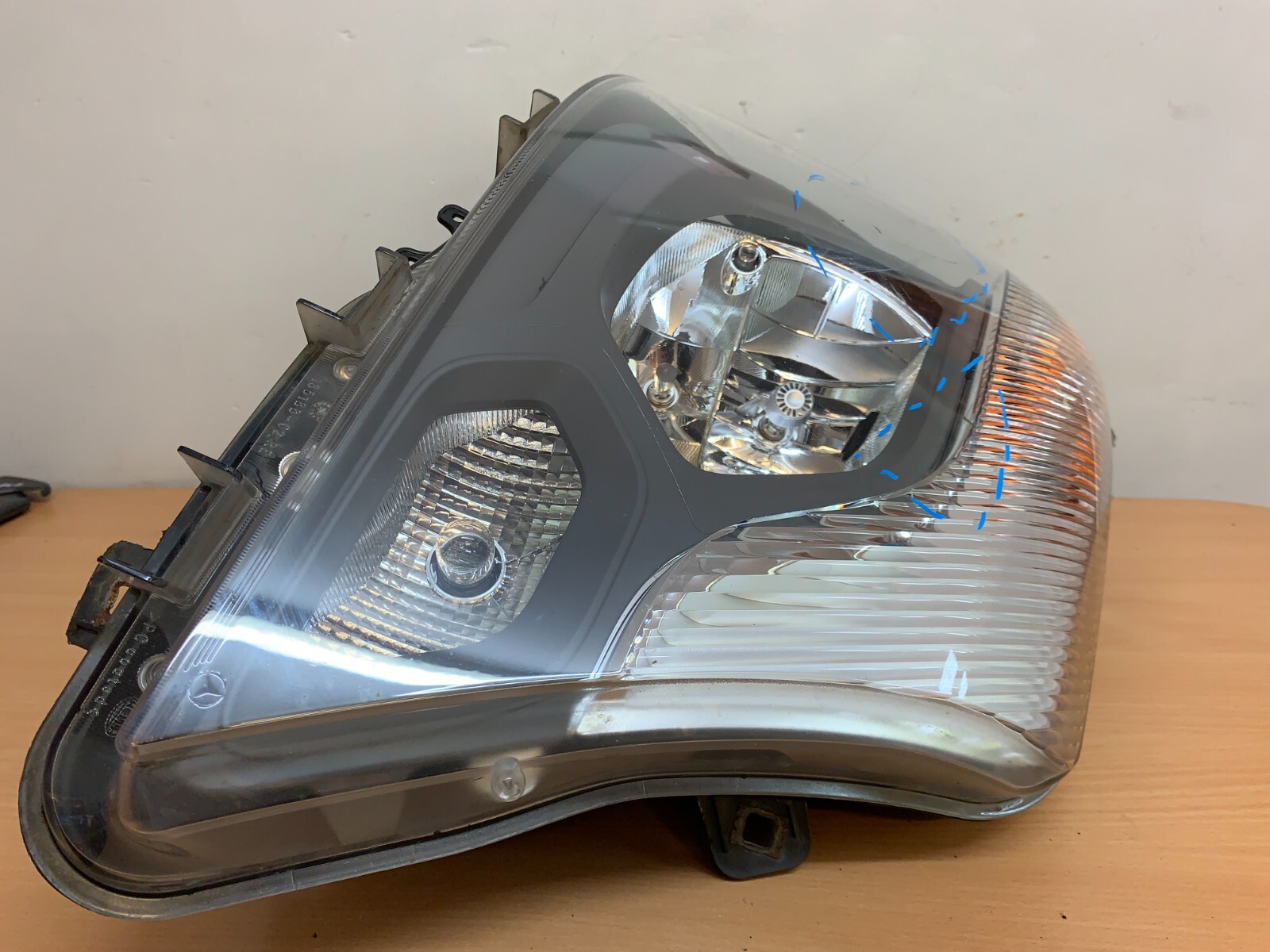 Mercedes-Benz Sprinter 2015 OS Front Driver Side Headlight  