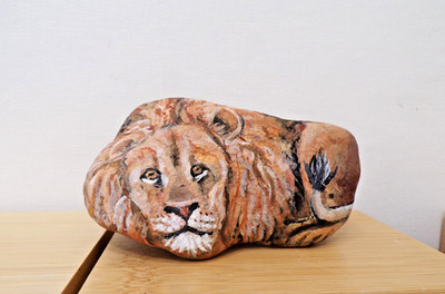 Lion Stone hand painted Rock original art signed by Manuela Quick