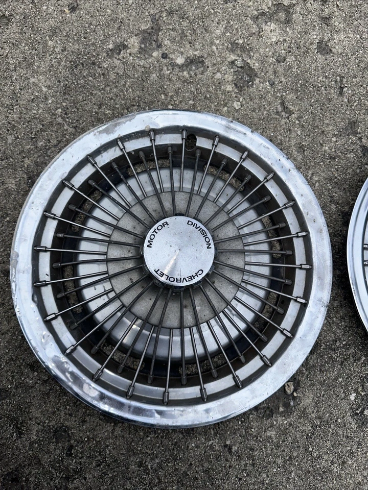 Chevrolet Monte Carlo 3049B 1973-1976 15" tapacubos de alambre cubierta de rueda # 341332 lote Foto 3 de 3