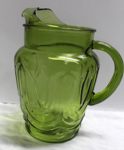 Vintage MCM Anchor Hocking COLONIAL TULIP Avocado Green Pitcher w/ Ice Lip 2 Qt