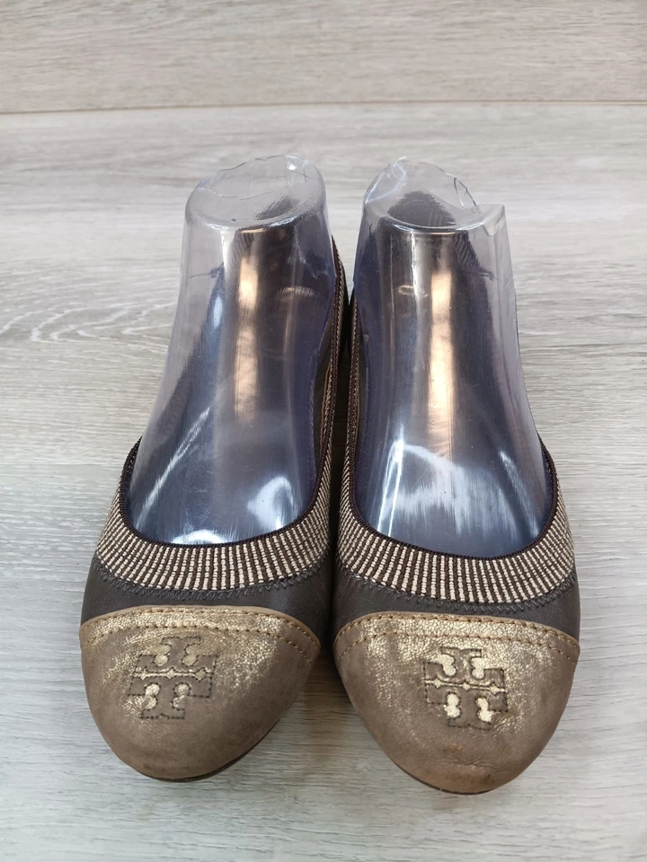 Sapatilhas de balé Tory Burch Caroline femininas couro acastanhado logotipo golfe conforto tamanho 8M - Imagem 2 de 4