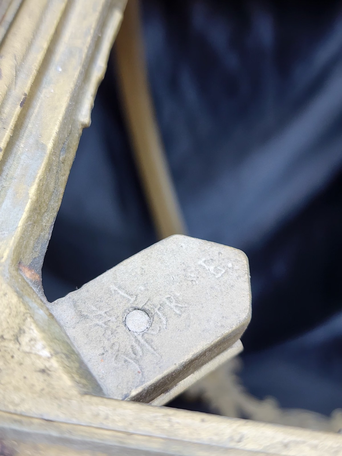 30" VICTORIAN SOLID BRASS AND ONYX PLANT STAND c1890 Green African Jade 
