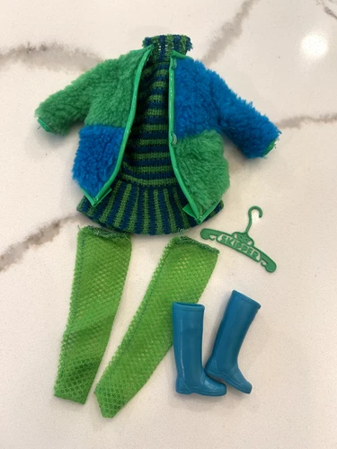 Vintage 1963 Skipper Warm ‘N Wonderful Set with Rare Green Stockings Barbie Ken