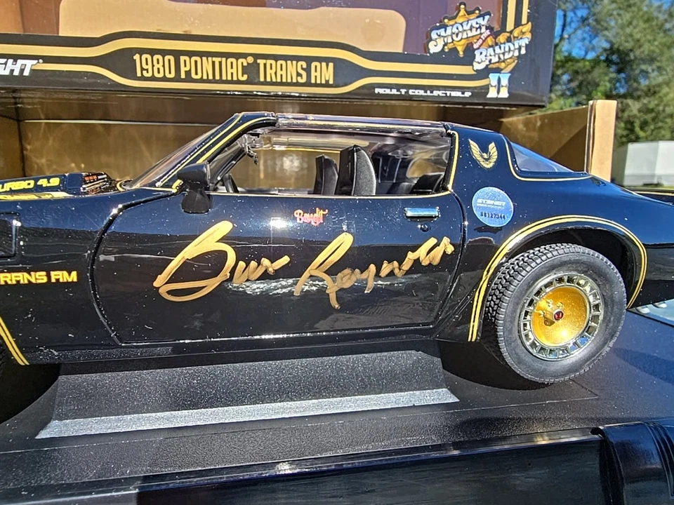 Signed Burt Reynolds 1/18 Black 1980 Trans Am Smokey and the Bandit II - Image 3 of 4