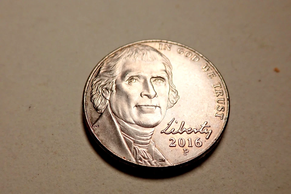 2016 P Jefferson nickel ERROR STRUCK THROUGH RING - Image 2 of 4
