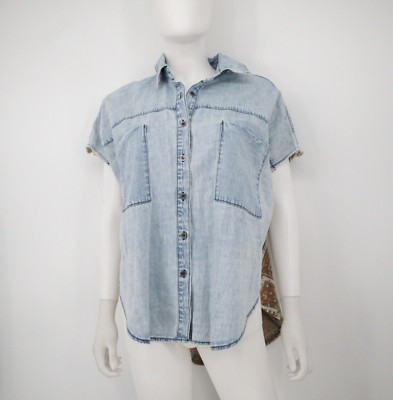 NWT Gimmicks By Bke Short Sleeve Denim Geometric Print Button Sz Small Top Shirt