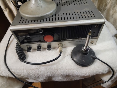 Lafayette Comstat 35 23 Channel CB Radio Base Station W / Astatic D-104 Mic - Picture 4 of 10