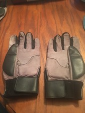 neumann coaches gloves